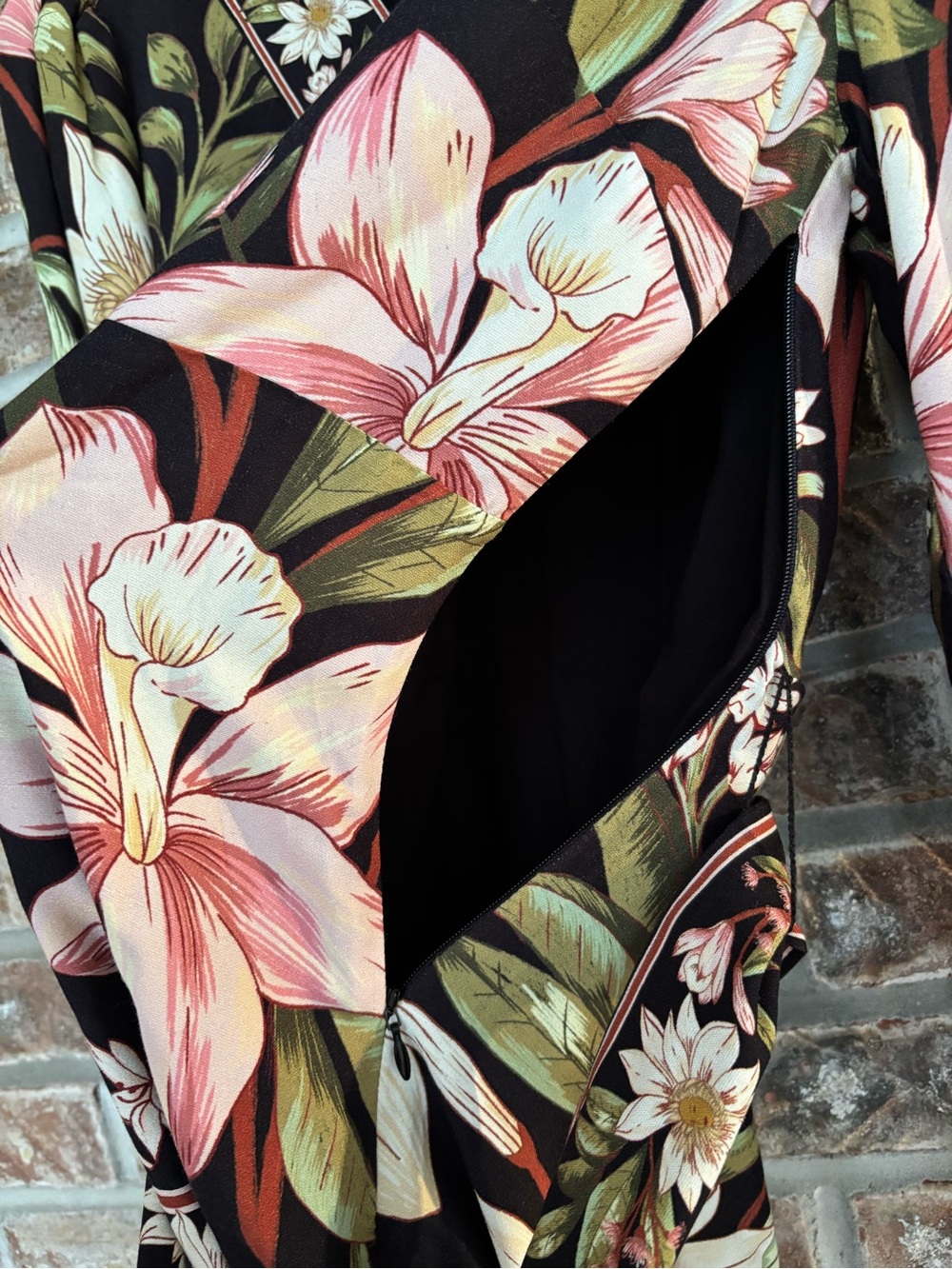 FARM Rio Surreal Flowers Long Sleeve Mini Dress Medium - Picture 6 of 11